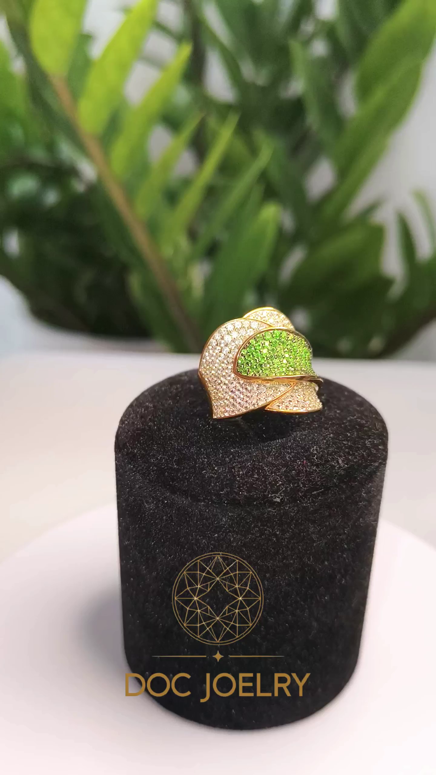 Verdant Eclipse Diopside Ring 